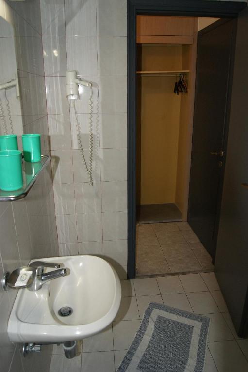 Moschos Hotel Rhodes City Room photo